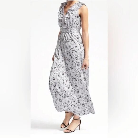Banana Republic Dresses & Skirts - Banana Republic White & Black Floral Maxi Dress